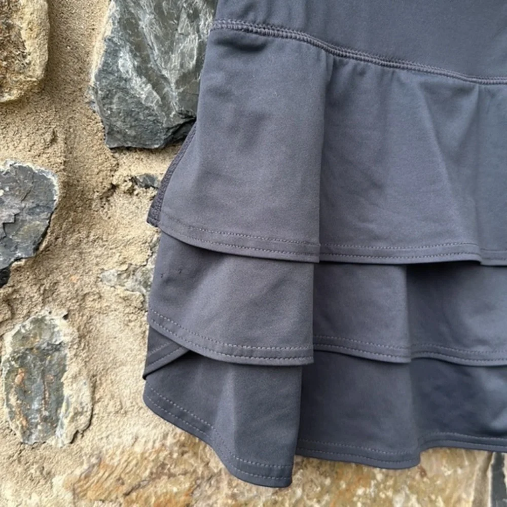 Athleta Swagger Tiered Ruffle Skort Skirt in Charcoal Gray Size XXS